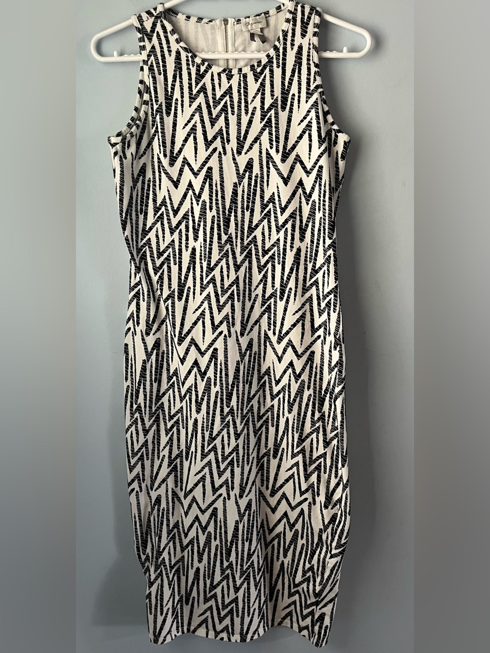 Dynamite Black & White Zigzag Sleeveless Soft Stretch Midi Dress Size L